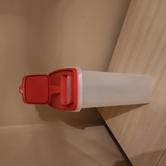 16 Oz Retro Cereal Containers By Tupperware - Picture 2 of 2